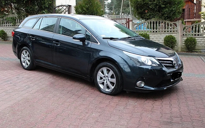 Toyota Avensis cena 38900 przebieg: 214000, rok produkcji 2015 z Wolbrom małe 92